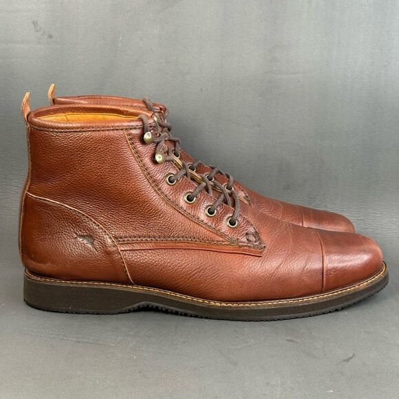TOMMY BAHAMA MENS Leather brown BOOTS size 10.5 - Picture 1 of 8